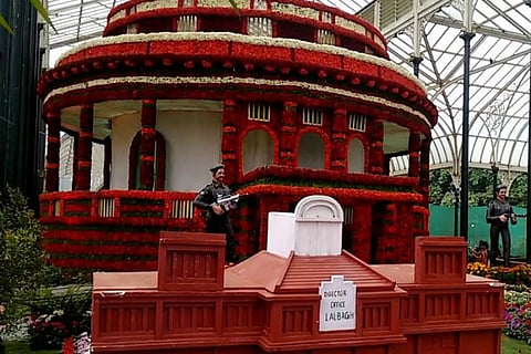 Resist urge for selfies at Bengaluru’s Lalbagh flower show, organizers tell visitors