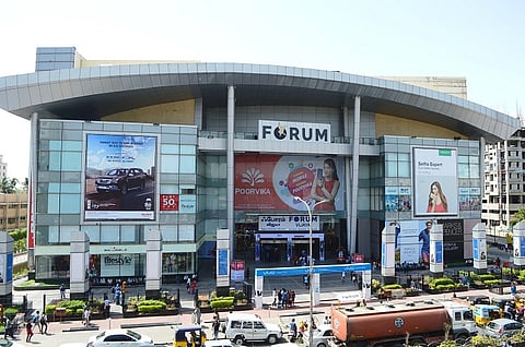 Man jumps off Chennai's Vijaya Forum Mall and dies, after argument with woman friend