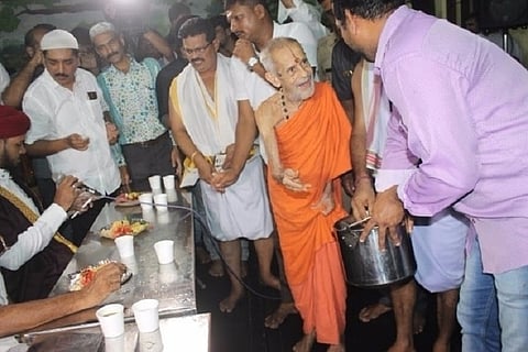 In a first, Udupi Sri Krishna Mutt holds Iftar in temple premises