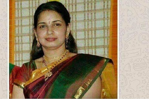 ஜெயலலிதாவிற்கு மகளா? சமூக வலைத்தளங்களில் பரவும் படத்தின் உண்மை தான் என்ன?