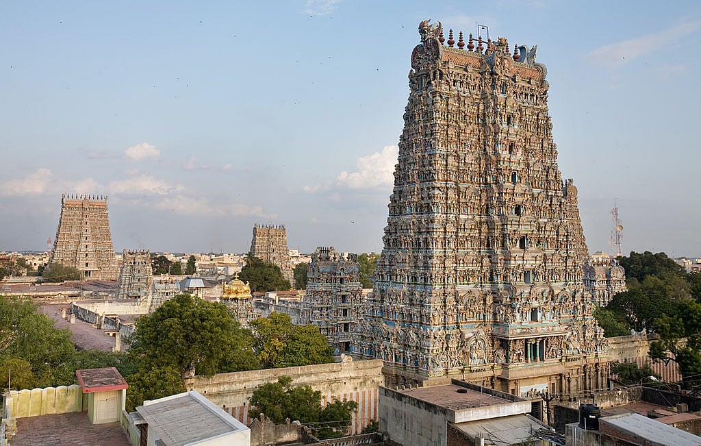 Tamil Nadu government bans smartphones inside 52 major temples