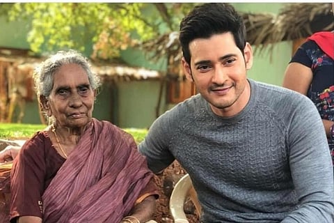 106-yr-old fangirl travels 440 km to meet Mahesh Babu, actor overwhelmed 