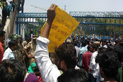 No meeting by political party on HCU campus: Hyderabad HC passes order