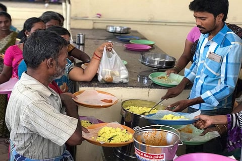 Inspired by ‘Ustad Hotel’ movie, Madurai corporation and NGO provides food to needy people daily