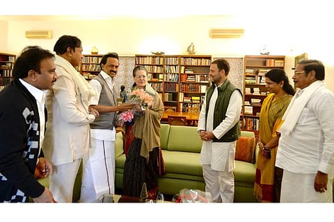 Stalin wishes Sonia Gandhi on birthday, invites Cong top brass for Kalaignar statue unveiling