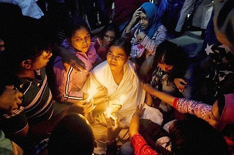 Barred from entering campus, Rohith Vemula's mother holds sit-in protest outside HCU campus
