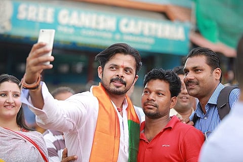 Candidates busy clicking selfies with voters, but is it wooing young Kerala?