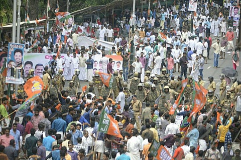 Congress and BJP's youth wings march against Kerala Left govt, then fight with each other