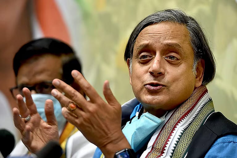 Tharoor provokes Congress with article on Emergency, Indira Gandhi