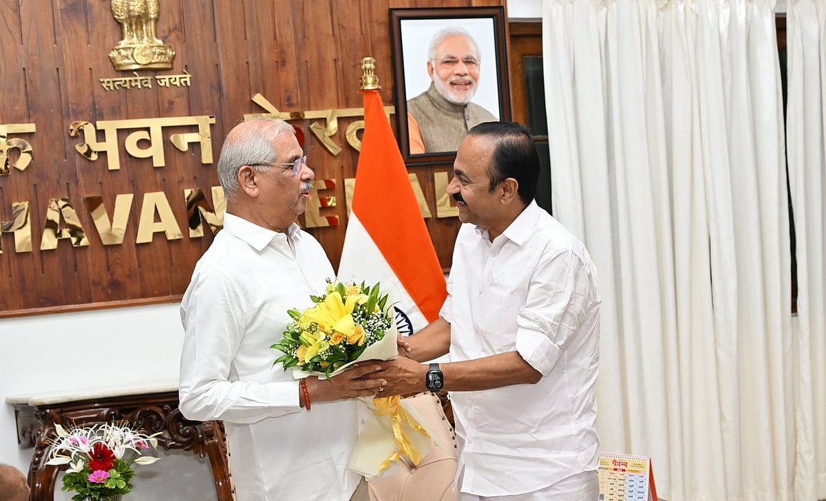 VD Satheesan meets Kerala Governor to stake claim to form UDF government