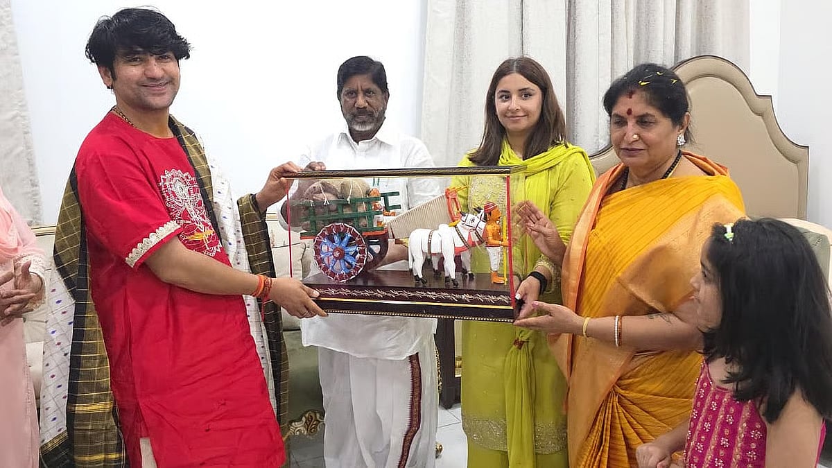 Telangana Dy CM Bhatti hosts Dhirendra Shastri, known for anti-Muslim rhetoric