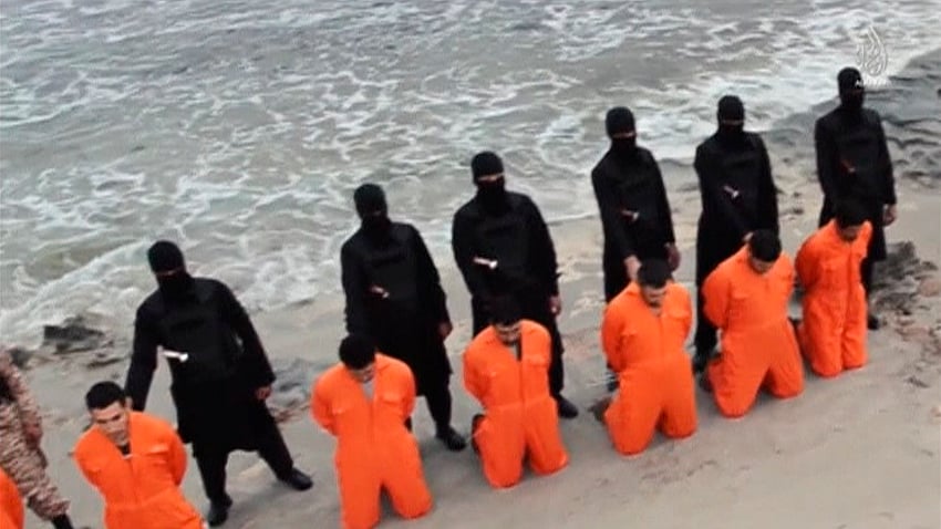 Screenshot from the ISIS video showing execution of 21 Egyptians.(Photo: Reuters)