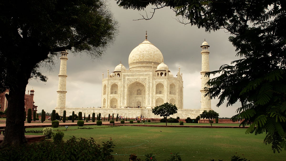 The Taj Mahal is not a temple, but a tomb, says the Archaelogical Survey of India.