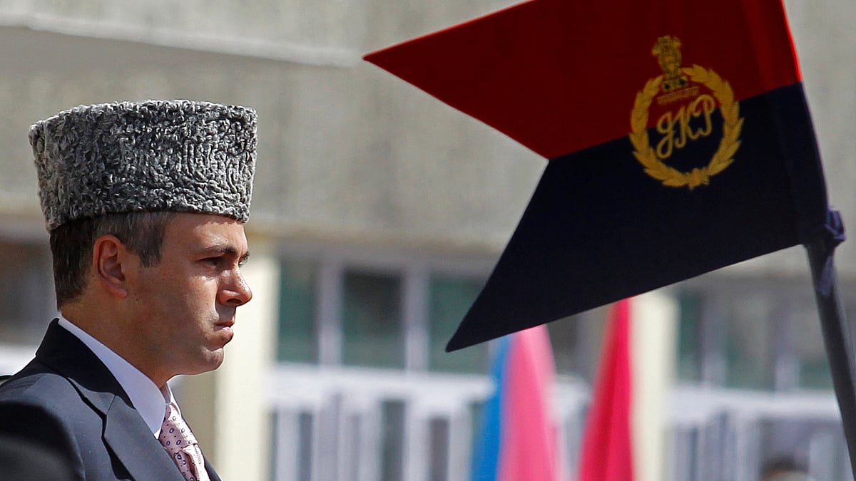 Omar Abdullah, former CM of Jammu and Kashmir, took to Twitter to request voters to exercise their right to vote.