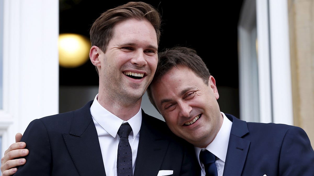 Luxembourg’s Prime Minister Xavier Bettel (R) poses with his partner, Belgian Gauthier Destenay, after their wedding ceremony at Luxembourg’s city hall (Photo: Reuters)