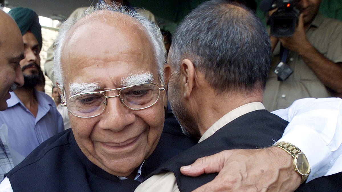 Friends No More: Ram Jethmalani (L) has threatened to fight against&nbsp;Modi’s choice of CVC in the Supreme Court. (Photo: Reuters)