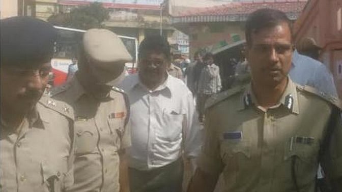 (Picture Courtesy: <a href="http://www.thenewsminute.com/article/strange-case-bookie-filing-complaint-against-top-cop-bengaluru">The News Minute</a>)