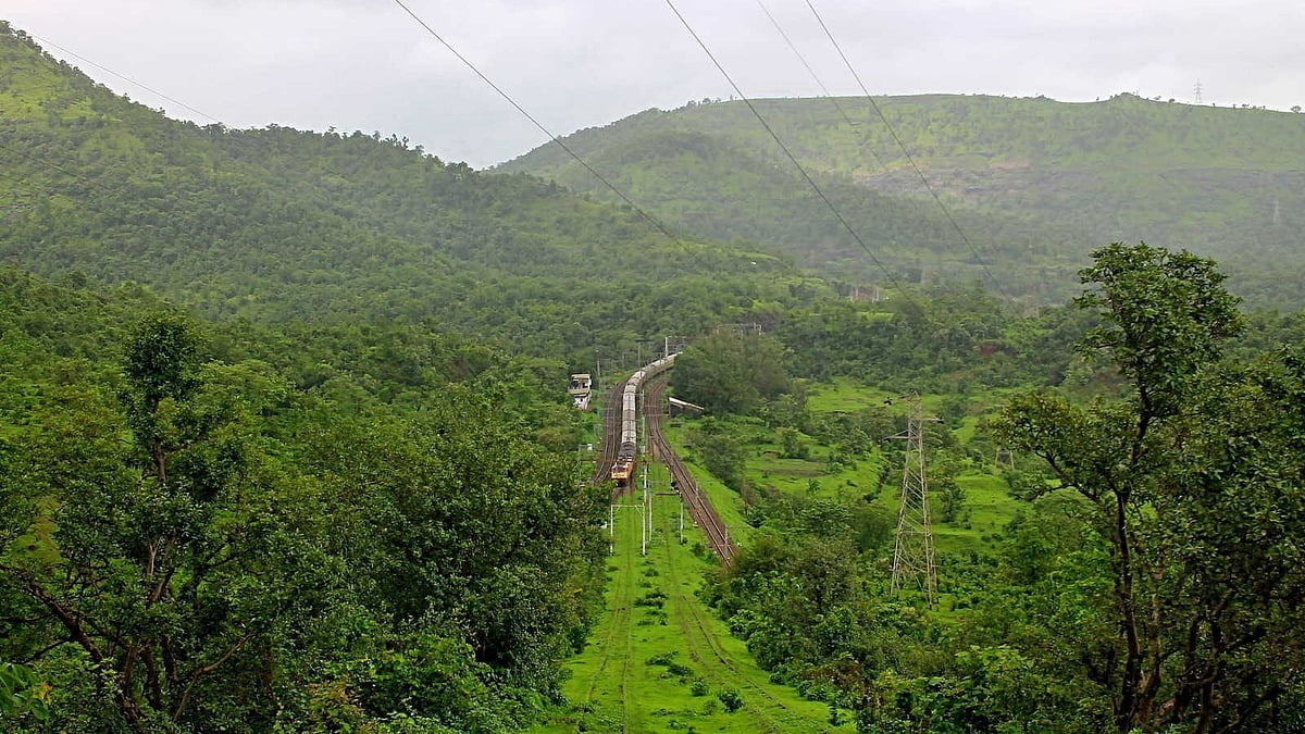 One of the Indian trains en route to its destination. (Photo credit: Facebook/Indian Railways)