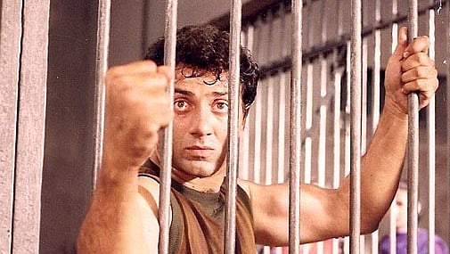 Sunny Deol’s awesome outrage scene in jail from <i>Ghayal</i>