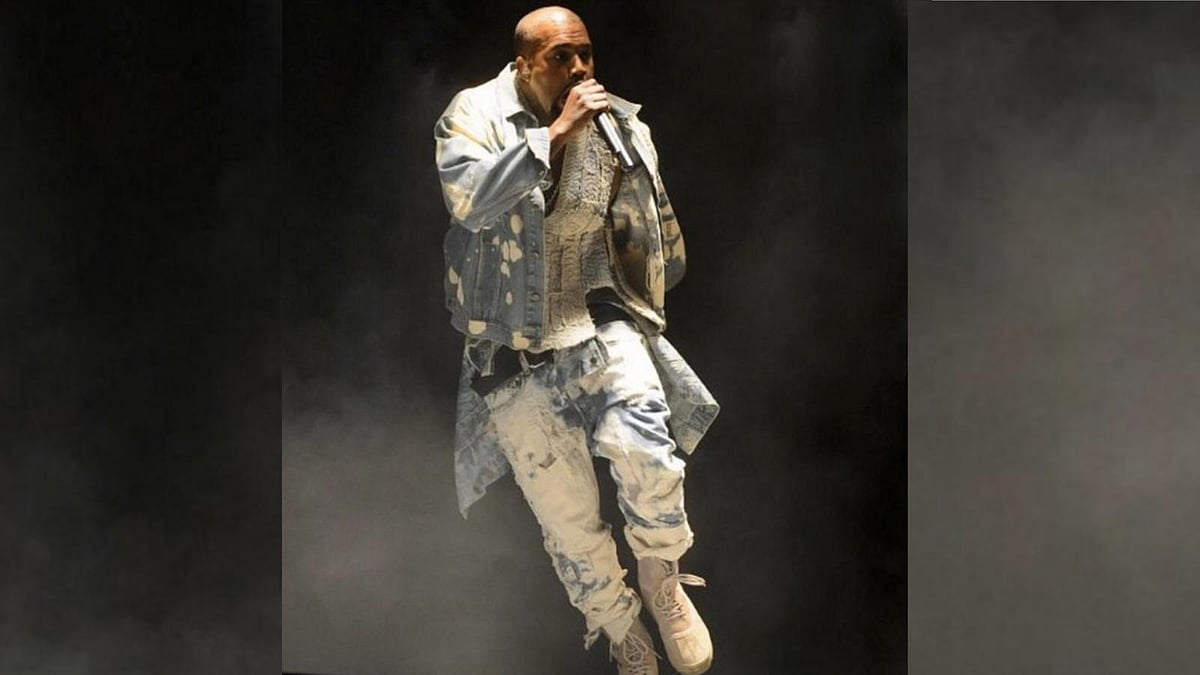 Kanye West performing at Glastonbury Festival&nbsp;(Photo: Instagram/@kimkardashian)