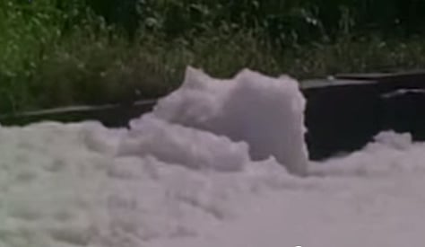 Toxic froth in Bengaluru’s Bellandur lake. (Photo: ANI screengrab)