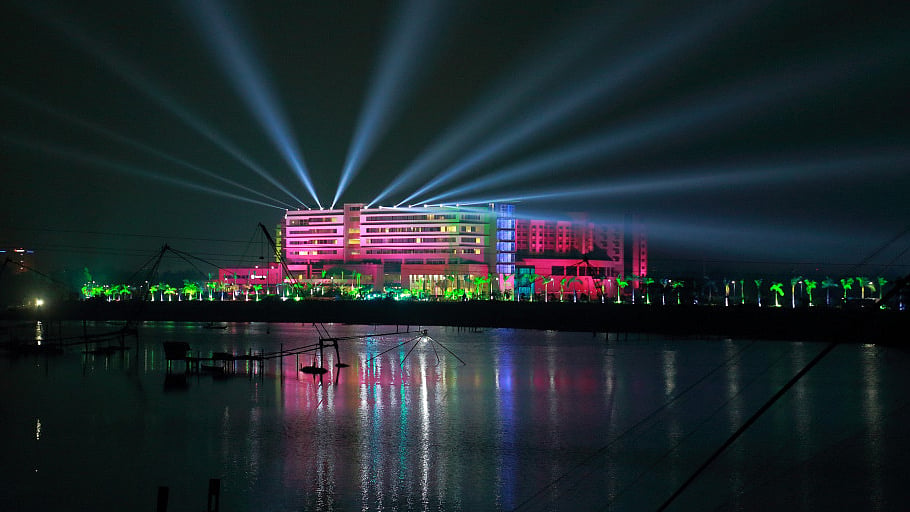 An exterior view of the Aster Medcity hospital at night, in Kochi, Kerala. (Courtesy: <a href="http://astermedcity.com/EventsNewsAndGallery/C18">Aster Medcity</a>)