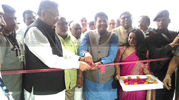Piyush Goyal inaugurates IIIT-NR campus. (Photo: Twitter/@PiyushGoyal)