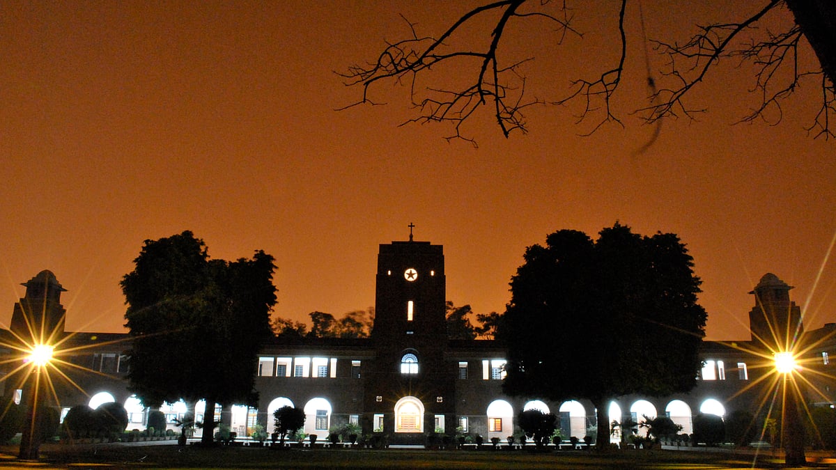 (Photo Courtesy: Vishwanath Kothapalli via <a href="http://www.ststephens.edu/index.htm">St. Stephens College</a>)