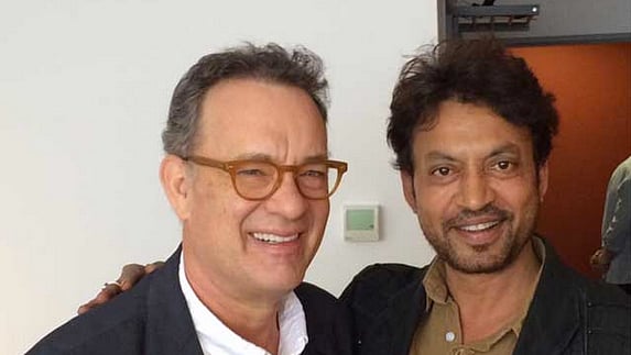 Tom Hanks with Irrfan Khan (Photo: Twitter/IrrfanKhanFC)
