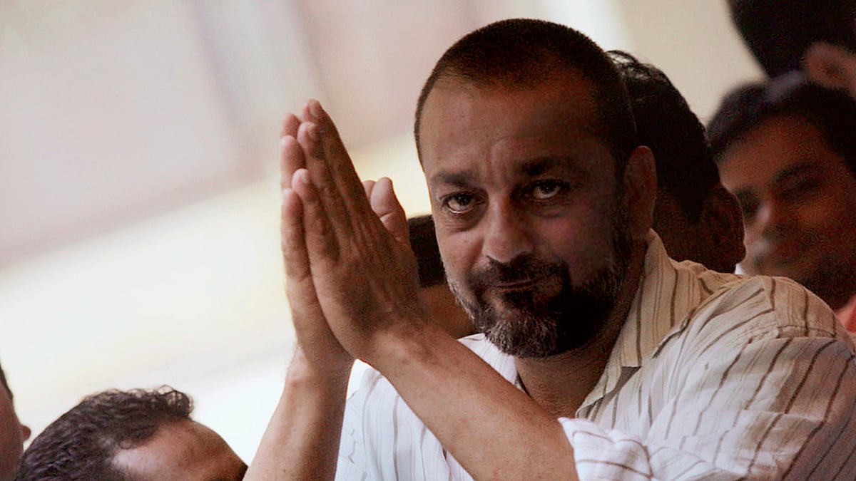 Sanjay Dutt apologises to the media. (Photo: Reuters)