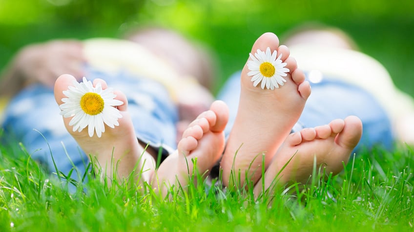 Yoga can help you take care of your feet (Photo: iStock)