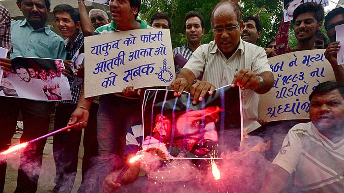 People celebrate the hanging of 1993 Mumbai blasts convict Yakub Memon in Ahmedabad, July 30, 2015. (Photo: PTI)