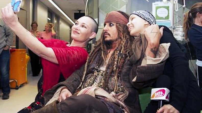Johnny Depp at The Lady Cilento Children’s Hospital (Photo: <a href="https://twitter.com/9NewsBrisbane/media">Twitter/Nine News Brisbane</a>)