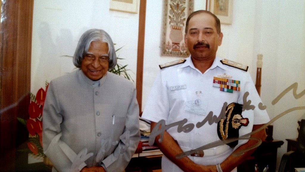 The photograph that Dr APJ Abdul Kalam autographed for with Vice-Admiral Suresh Bangara, former Commander-in-Chief, Southern Naval Command. (Photo courtesy: Suresh Bangara)