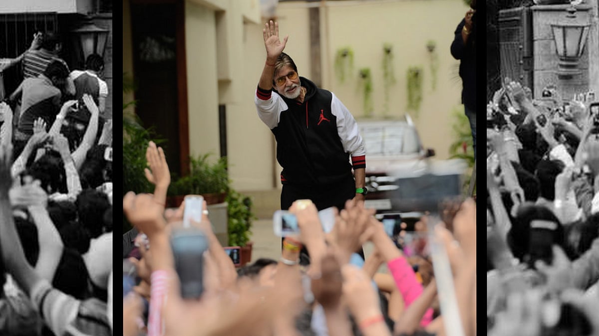 Amitabh Bachchan waves to the crowd gathered outside his house every Sunday (Photo: Blog/srbachchan.tumblr.com)