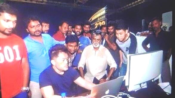 Rajinikanth on the sets of Kabali in what might be his look in the film (Photo: Twitter/<a href="https://twitter.com/TamilaninCinema/status/636102733410385923">@TamilaninCinema</a>)