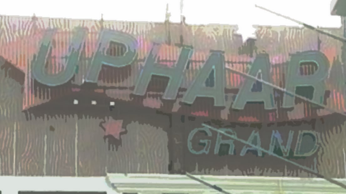The Uphaar Grand cinema in south Delhi. This photograph has been altered by <i>The Quint</i> (Courtesy: <a href="https://www.youtube.com/watch?v=lCvTJraUq0I">Youtube.com/Newzstreet</a>)