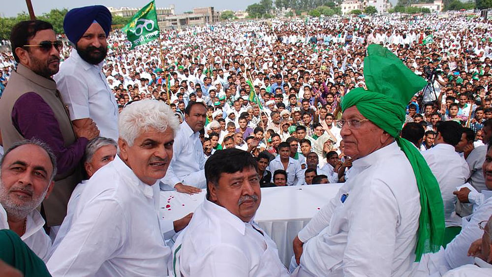 Om Prakash Chautala (extreme right) at a rally, October 2014. (Photo courtesy: Facebook)