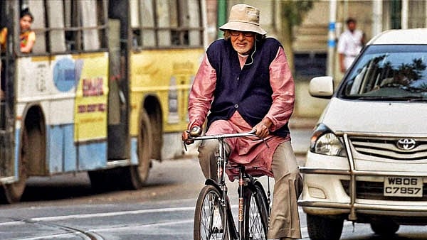 (Photo Courtesy: Piku movie still)