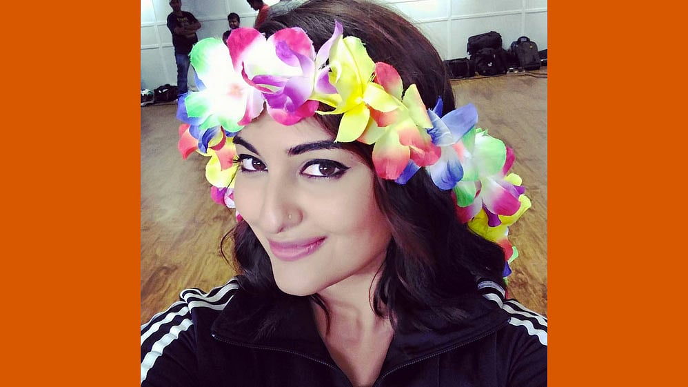 Sonakshi Sinha gives it back! (Photo: Instagram/@aslisona)