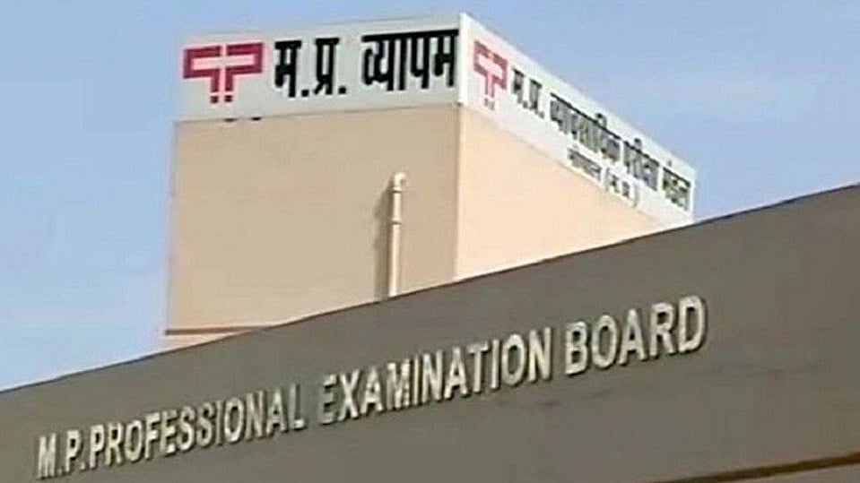 CBI registers six cases against several people in the Vyapam scam. 