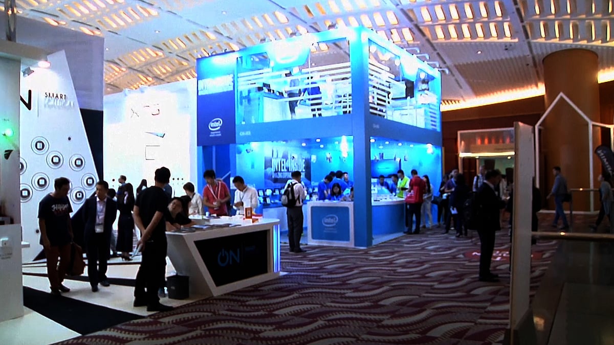 The Electronic Fair runs from 13 to 16 October 2015 in Hong Kong. (Photo: AP screengrab)