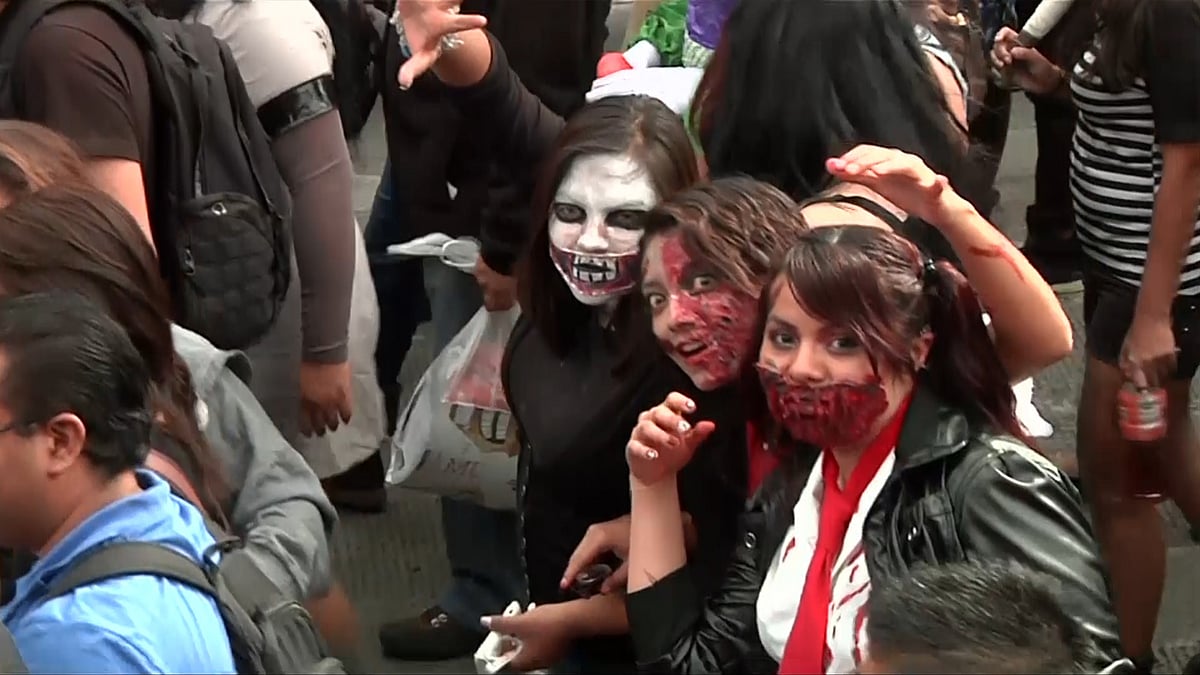 Thousands of people took part in Mexico City’s annual Zombie Walk on Saturday. (Photo: AP screengrab)