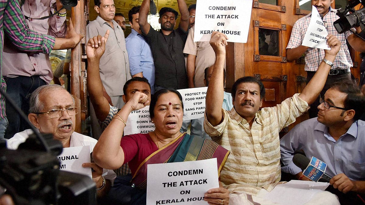 Kerala MPs stage protest outside Kerala House over beef controversy in New Delhi on Tuesday. (Photo: PTI)
