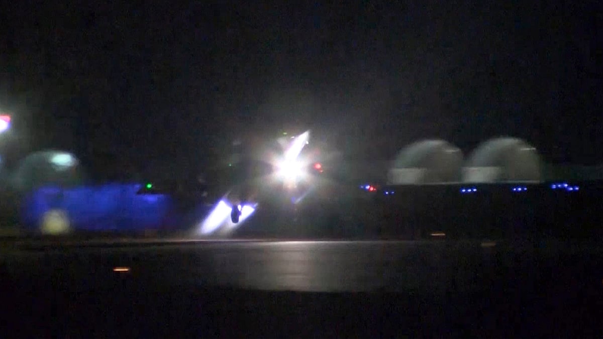 A French fighter jet taking off from a Jordanian air base for an airstrike. (Photo: AP screengrab)