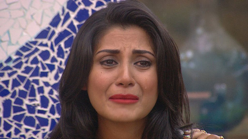 Rimi Sen is under attack from her own team mates