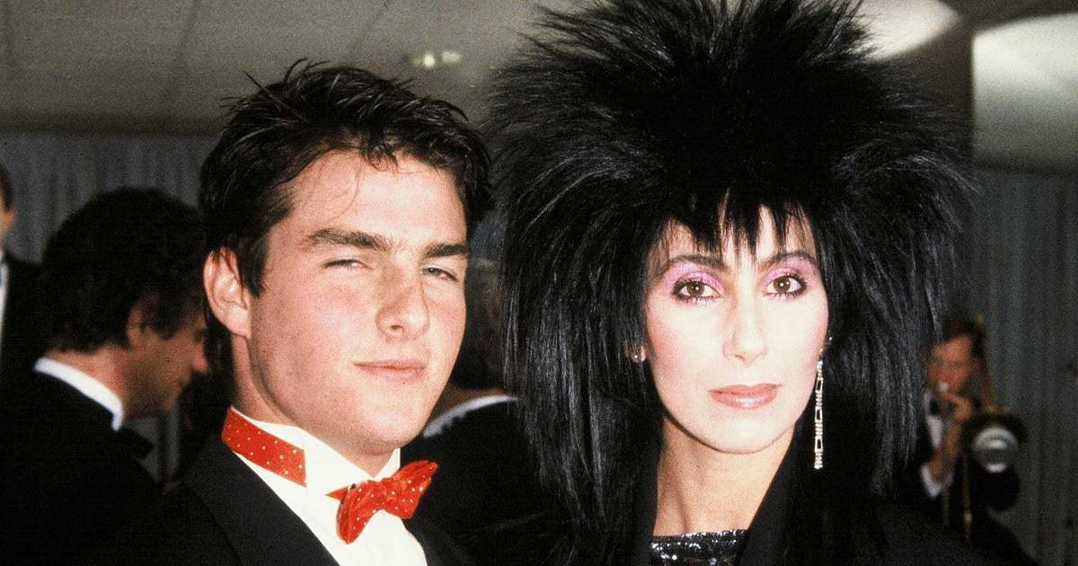 Tom Cruise and Cher were dating each other? (Photo: <a href="https://twitter.com/search?f=images&vertical=default&q=cher%20tom%20cruise&src=typd">Twitter/@popcornenpumps</a>)