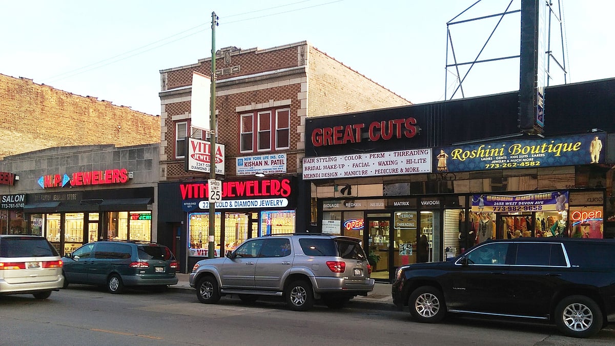 Devon Avenue in Chicago. (Photo: Sonia Chopra)
