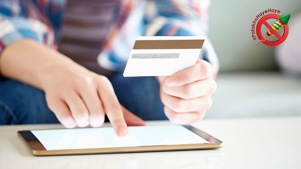 Gadget shopping. (Photo: iStockphoto)