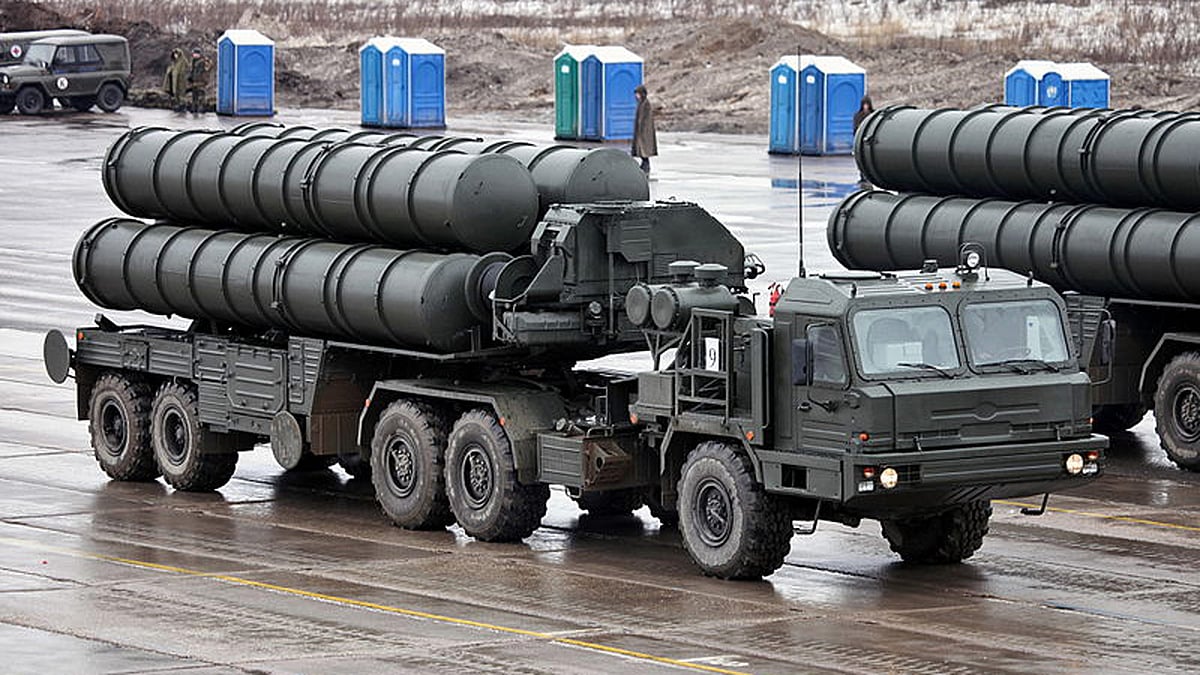 A file photo of the S-400 missiles in Russia. (Photo Courtesy: <a href="http://vitalykuzmin.net/">Vitaly Kuzmin Blog</a>)
